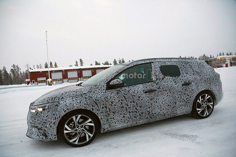 Новый Renault Megane. Шпионские фото.